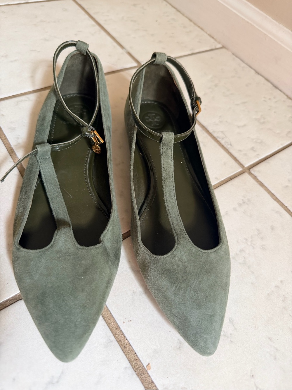 Tory Burch Olive Green Suede T-Strap Pointed Flats